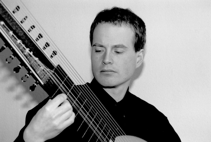 David van Ooijen - archlute.JPG